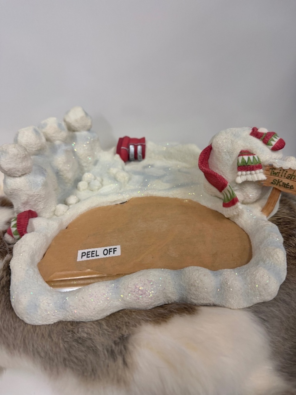 Cherished Teddies- Skating Pond- EJ695